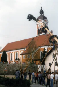 Maibaum aufstellen Ende der 80er