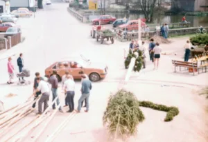 Maibaum aufstellen Ende der 80er