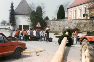 Maibaum aufstellen Ende der 80er