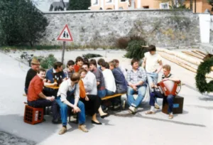 Maibaum aufstellen Ende der 80er