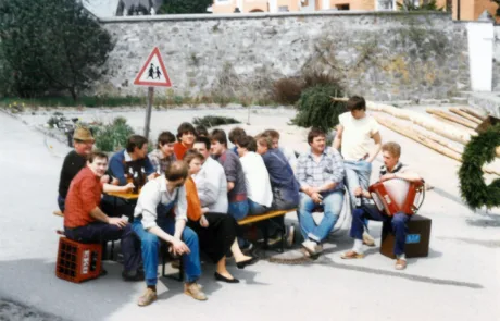 Maibaum aufstellen Ende der 80er